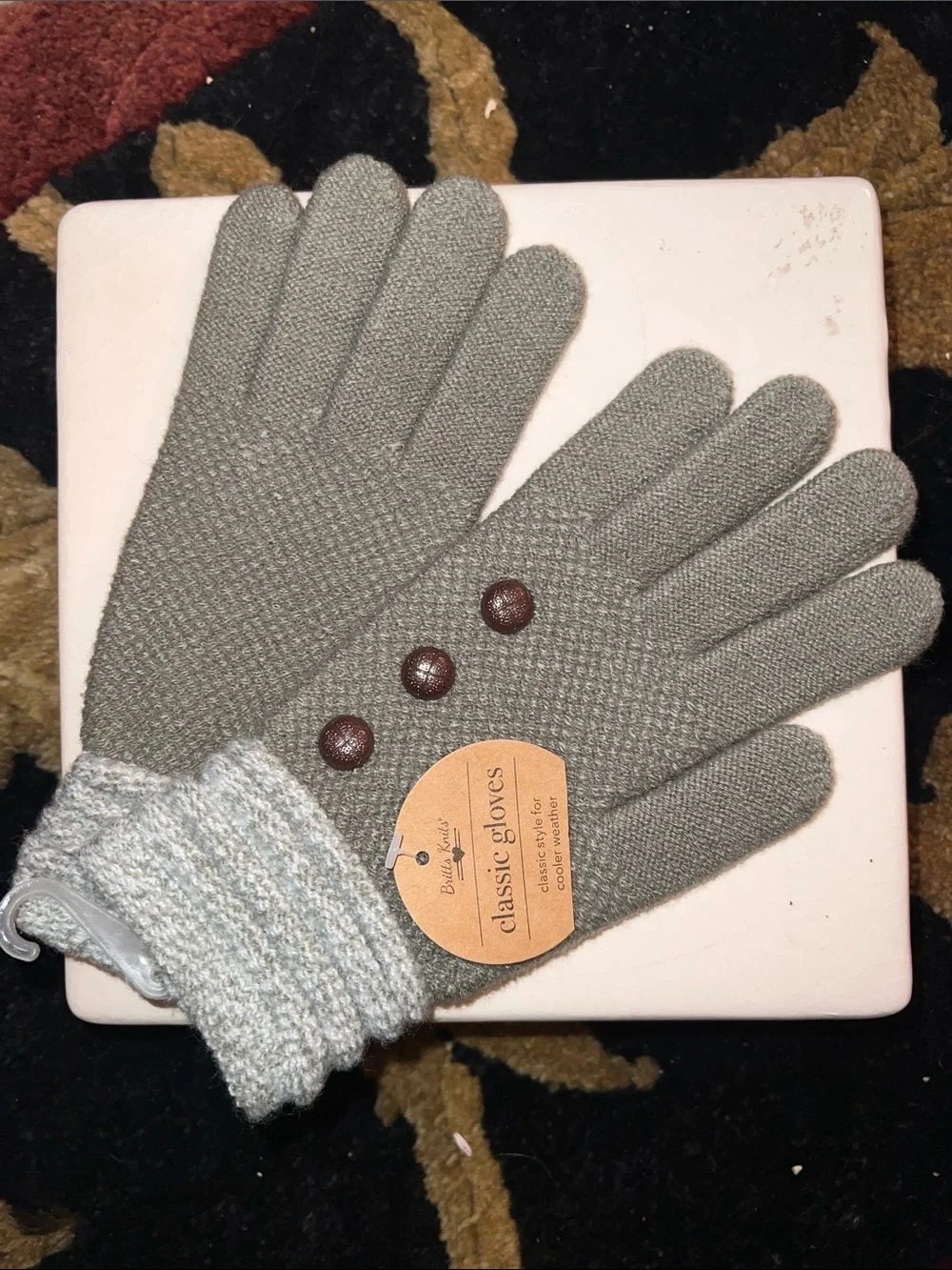Britt’s Knits Women’s Charcoal Gray Knit Gloves NWT Classic Gloves OS